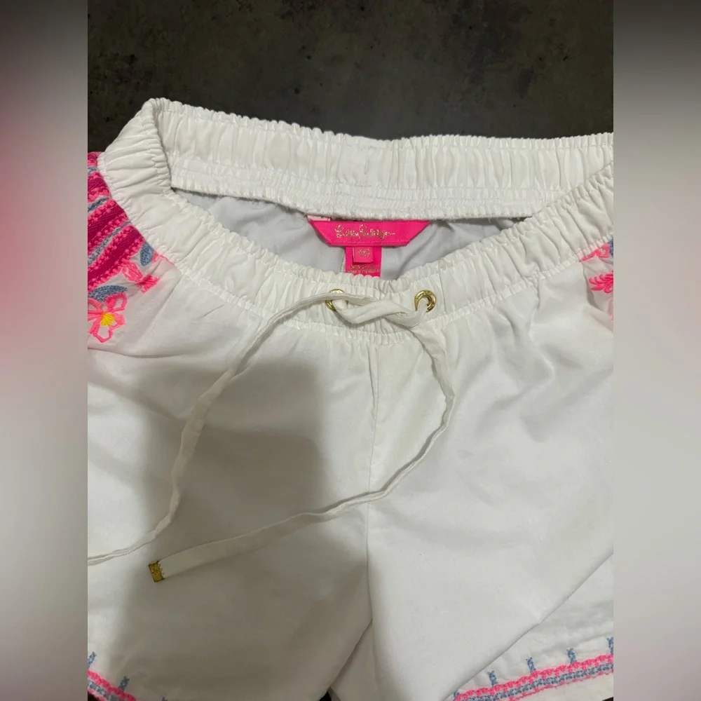 LILLY PULITZER Katia Embroidered Draw String Shorts XXS White & Pink. C4